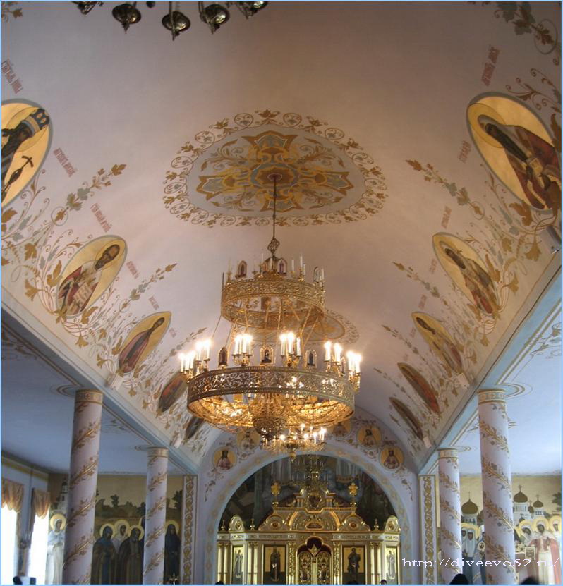 Фрески трапезного храма святого благоверного князя Александра Невского: http://diveevo52.ru/
