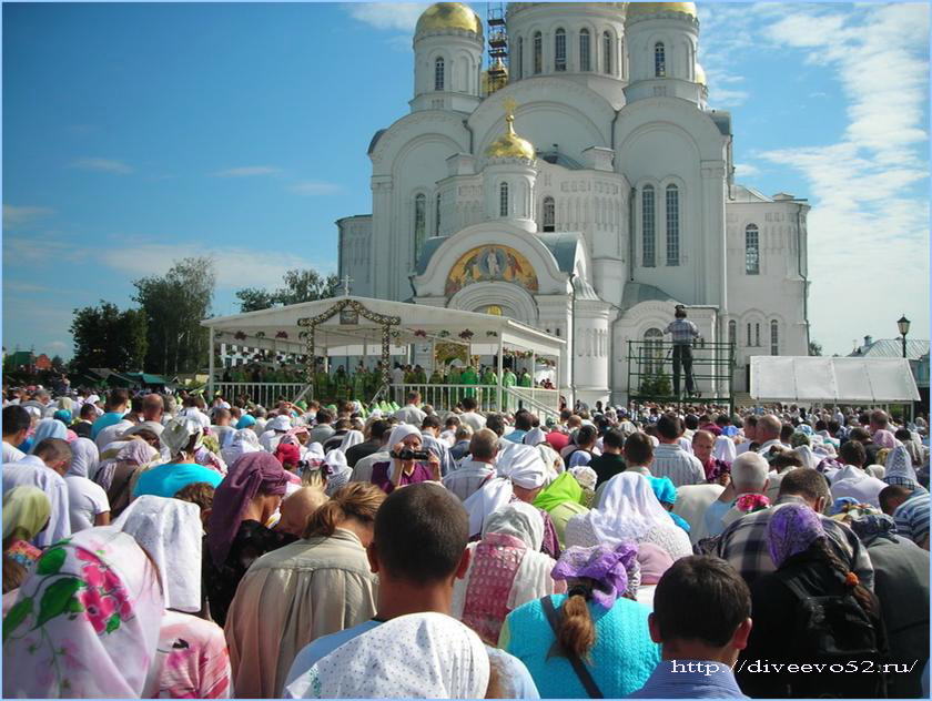 Торжества в Дивееве в честь преподобного Серафима Саровского: http://diveevo52.ru/